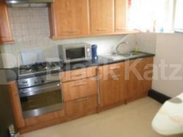 			VIEWINGS ARE HIGHLY RECOMMENDED!, 3 Bedroom, 1 bath, 1 reception Flat			 Randolph Gardens, MAIDA VALE NW6